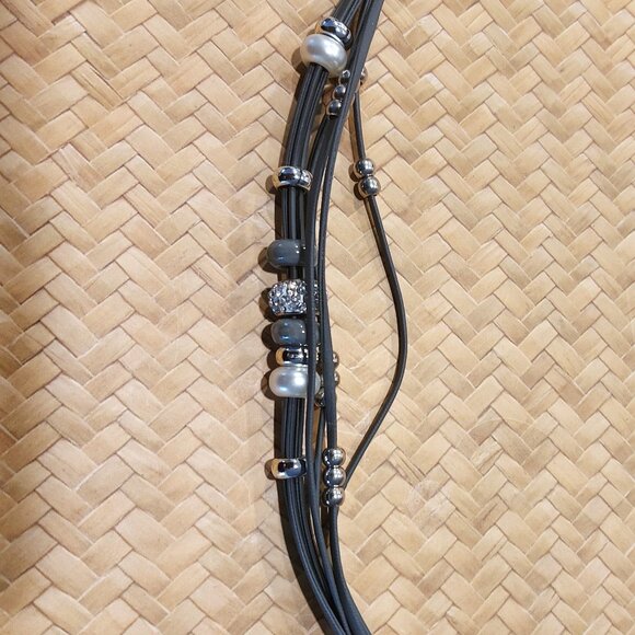 Women's 8 Strips Grey Leather Magnetic Bracelet w/Pearls/Silver/Rhinestones - Picture 9 of 9